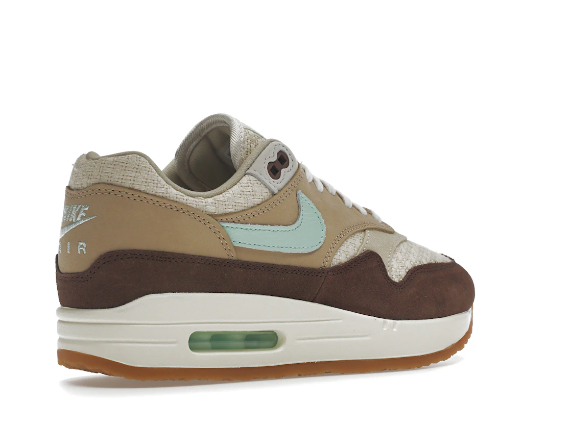 Vue 33 de Nike Air Max 1 Crepe Brown (2022)