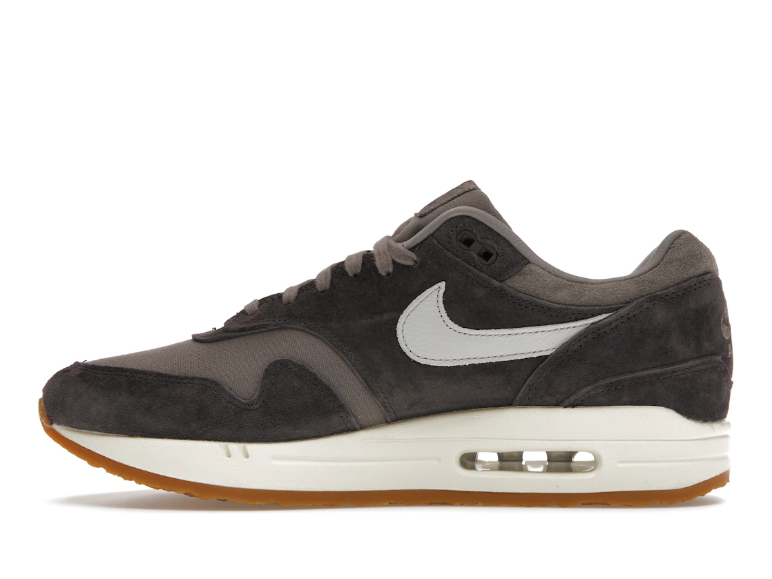 Vue 19 de Nike Air Max 1 Crepe Soft Grey