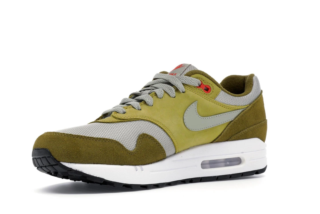 Vue 16 de Nike Air Max 1 Curry Pack (Olive)