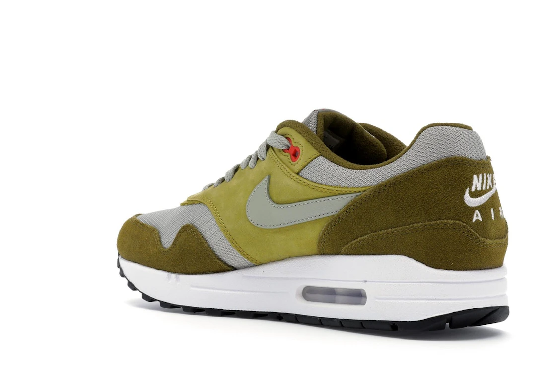 Vue 24 de Nike Air Max 1 Curry Pack (Olive)