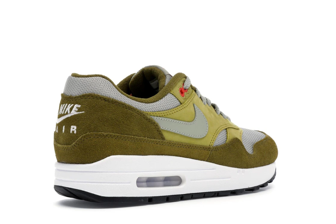 Vue 33 de Nike Air Max 1 Curry Pack (Olive)