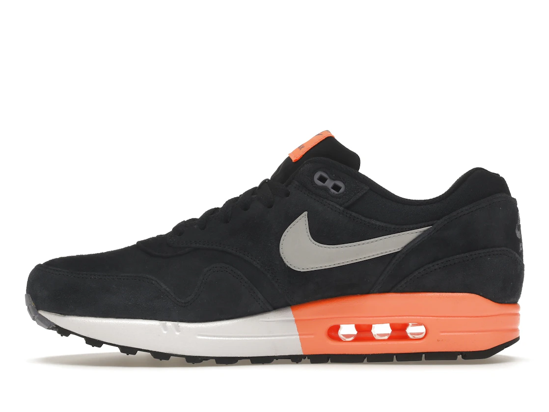 Vue 19 de Nike Air Max 1 Dark Obsidian Atomic Orange