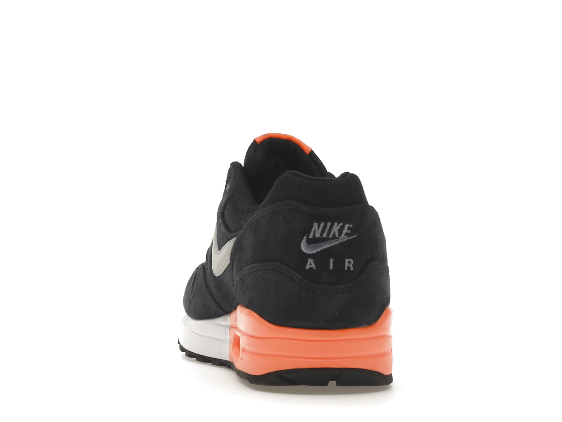 Vue 27 de Nike Air Max 1 Dark Obsidian Atomic Orange