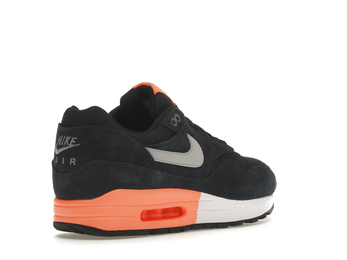 Vue 32 de Nike Air Max 1 Dark Obsidian Atomic Orange