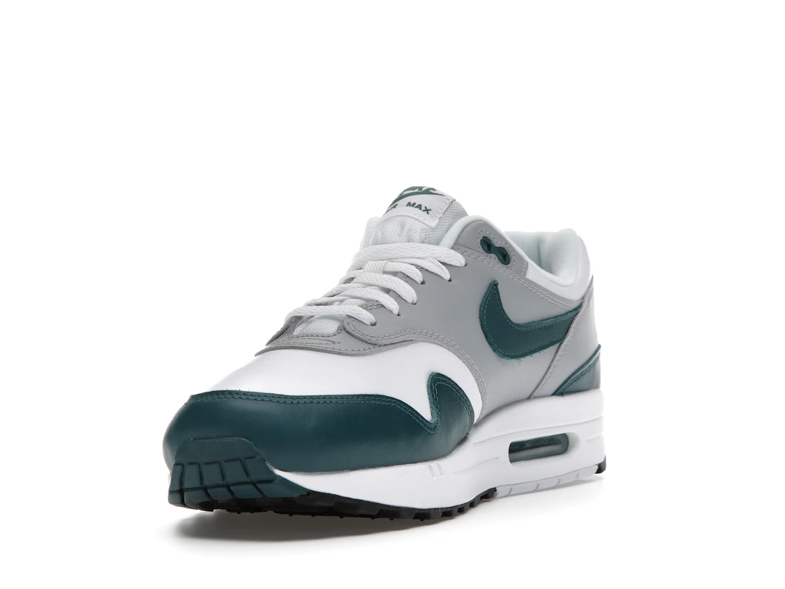 Vue 13 de Nike Air Max 1 Dark Teal Green