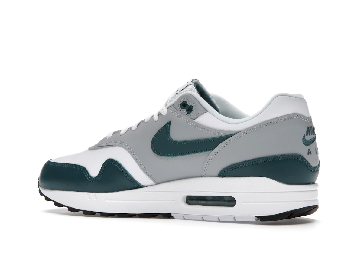 Vue 22 de Nike Air Max 1 Dark Teal Green