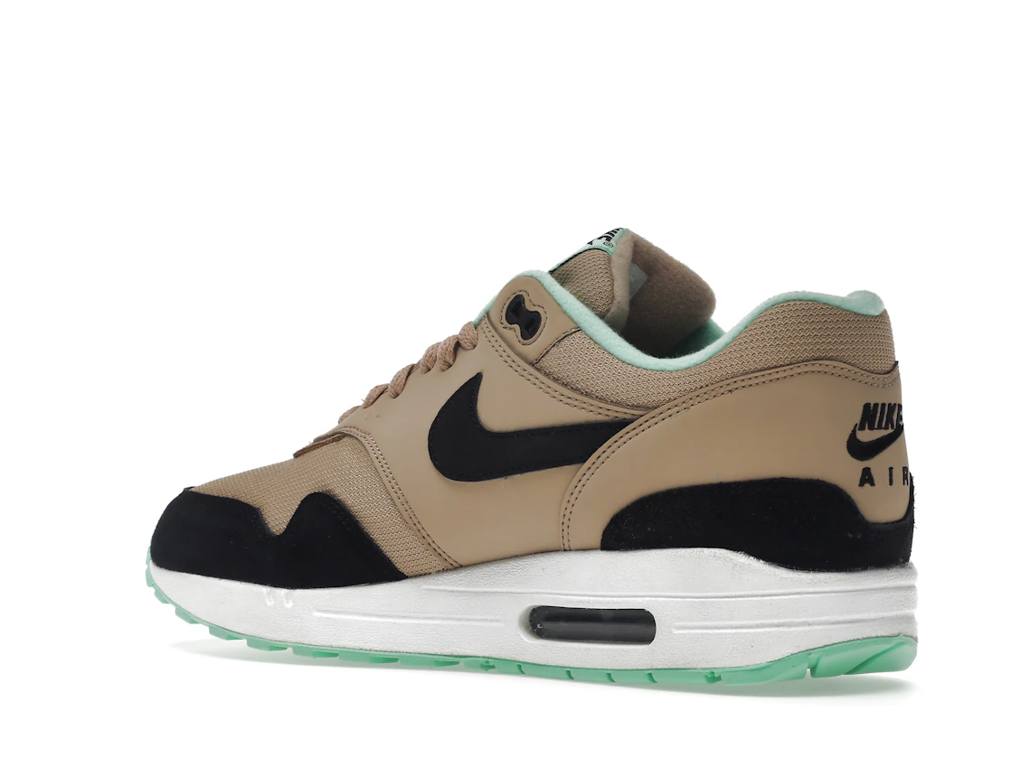 Vue 23 de Nike Air Max 1 Desert Black Green Glow 
