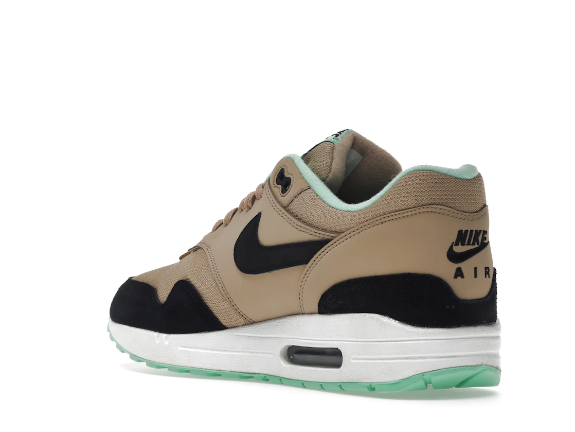 Vue 24 de Nike Air Max 1 Desert Black Green Glow 