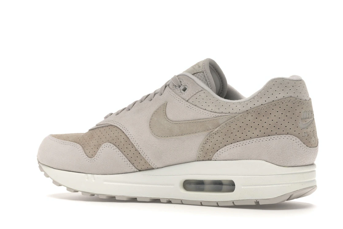 Vue 22 de Nike Air Max 1 Desert Sand Suede