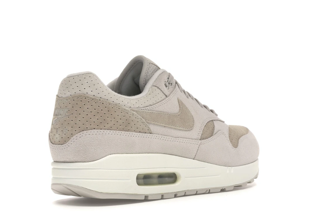 Vue 32 de Nike Air Max 1 Desert Sand Suede