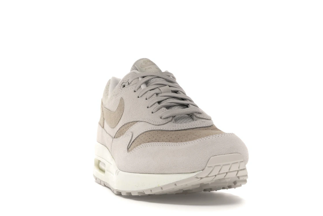 Vue 8 de Nike Air Max 1 Desert Sand Suede