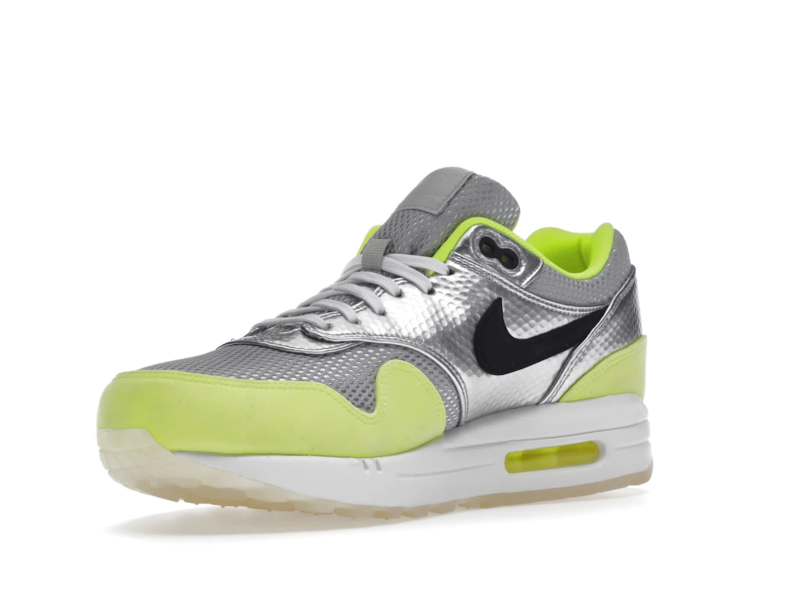 Vue 15 de Nike Air Max 1 FB Silver Volt