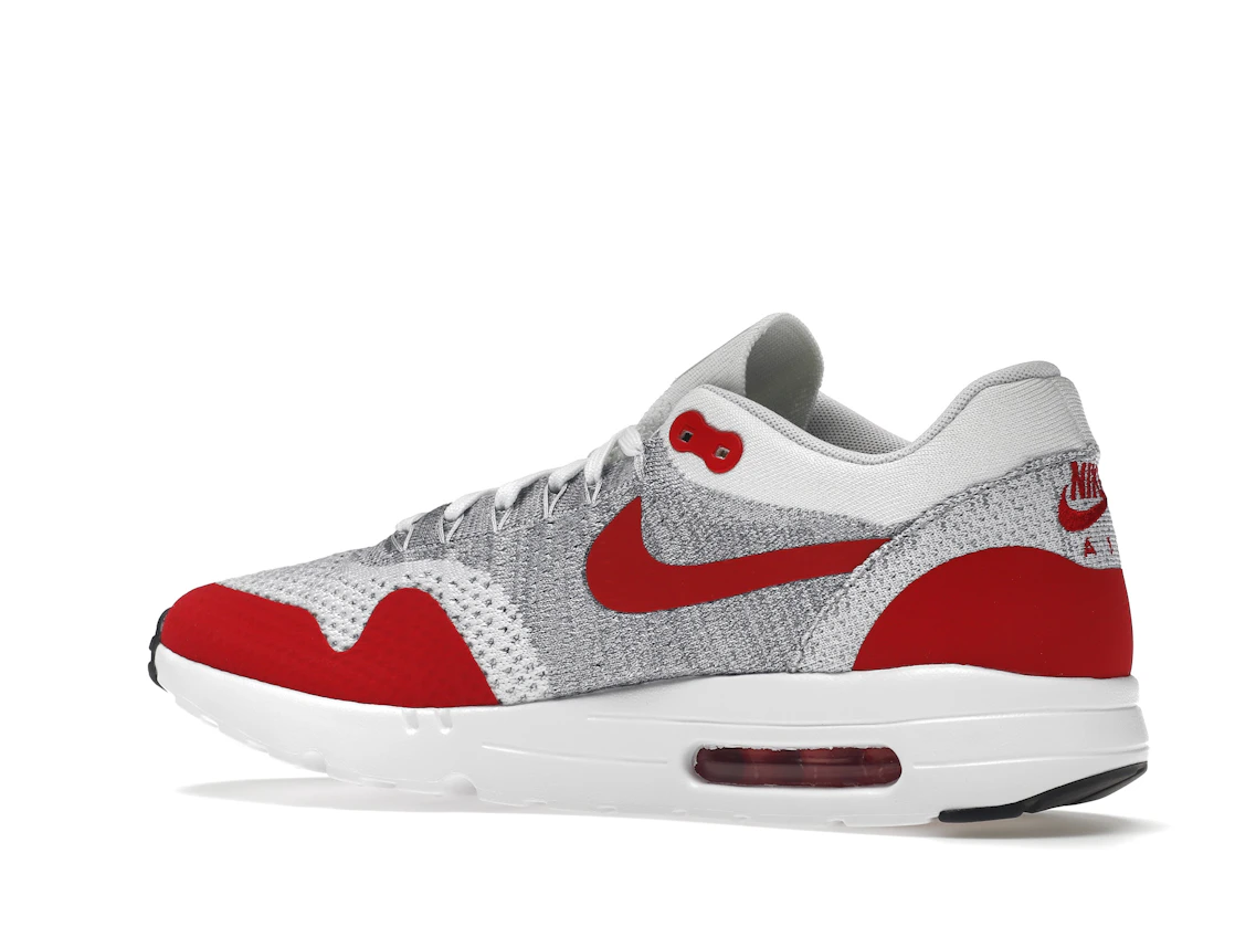 Vue 22 de Nike Air Max 1 Flyknit OG