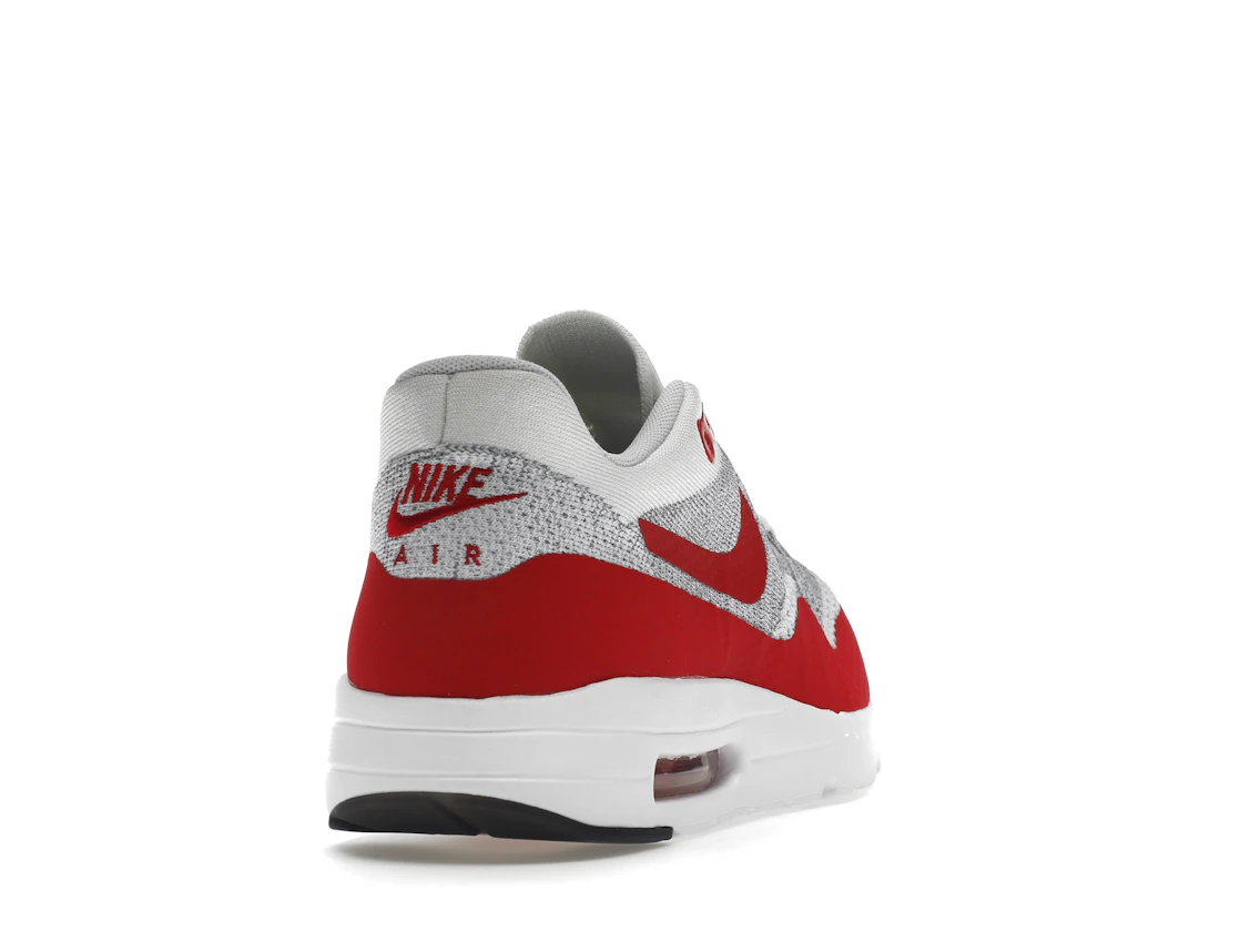 Vue 30 de Nike Air Max 1 Flyknit OG