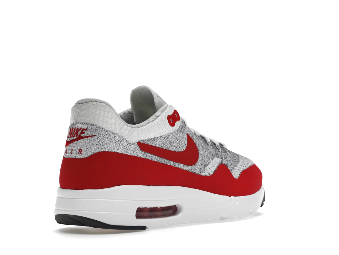 Vue 32 de Nike Air Max 1 Flyknit OG