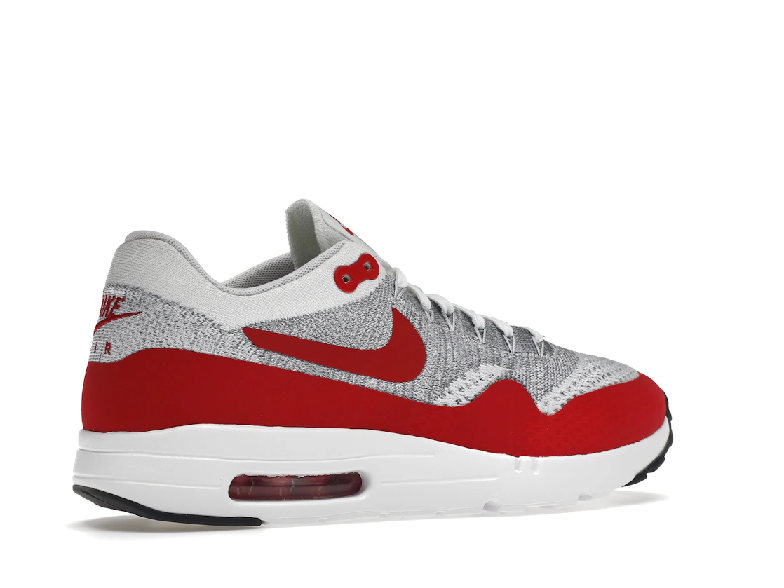 Vue 34 de Nike Air Max 1 Flyknit OG