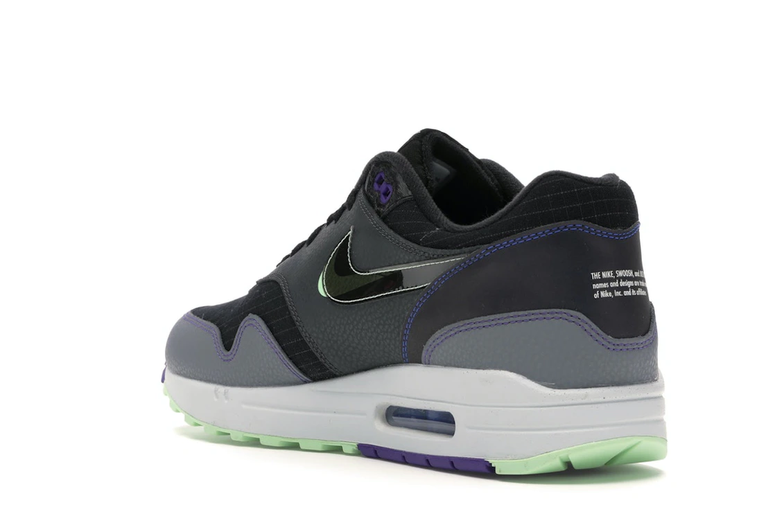 Vue 24 de Nike Air Max 1 Future Swoosh Pack