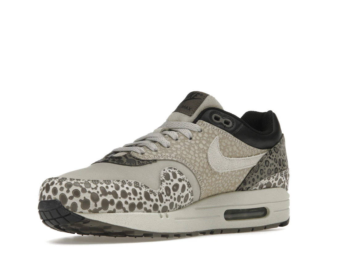 Vue 15 de Nike Air Max 1 Grey Safari