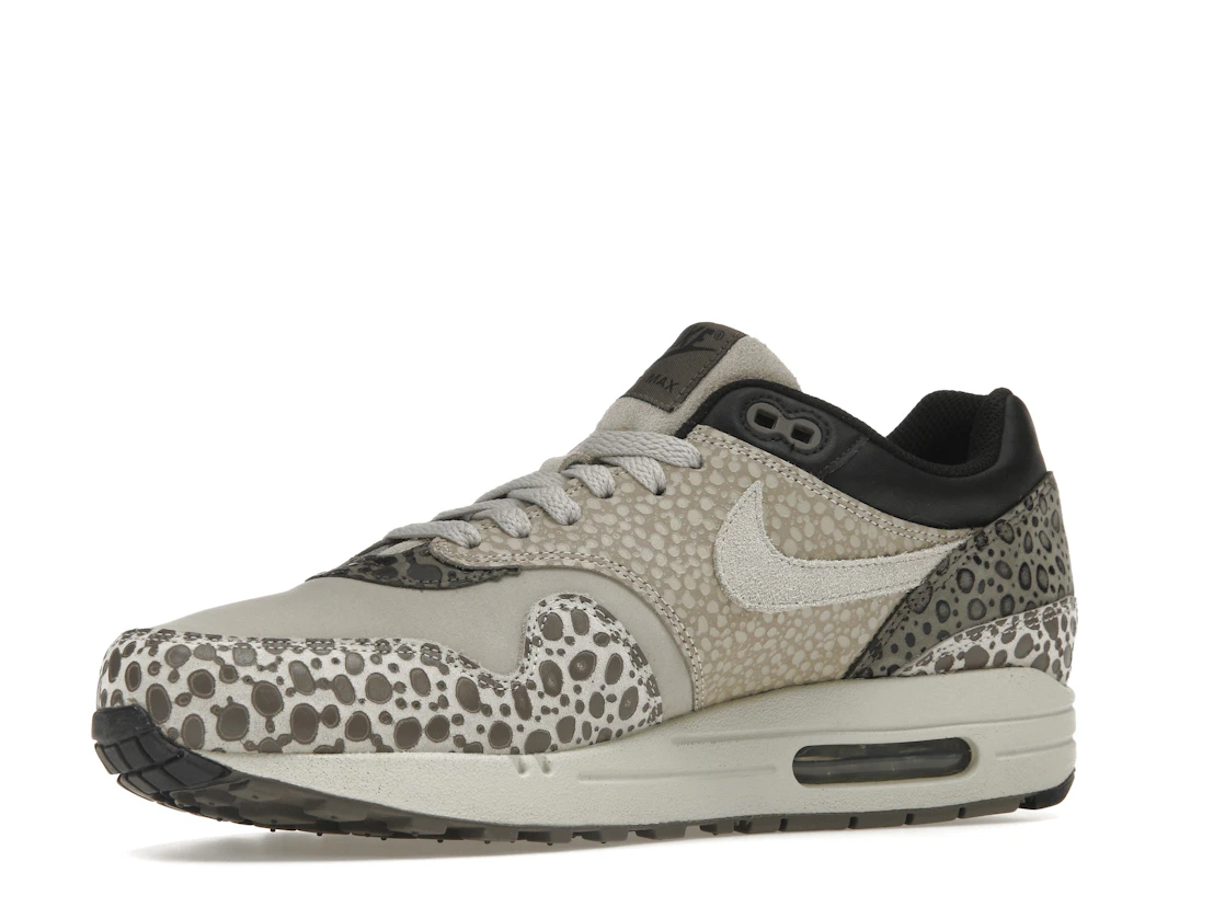 Vue 16 de Nike Air Max 1 Grey Safari
