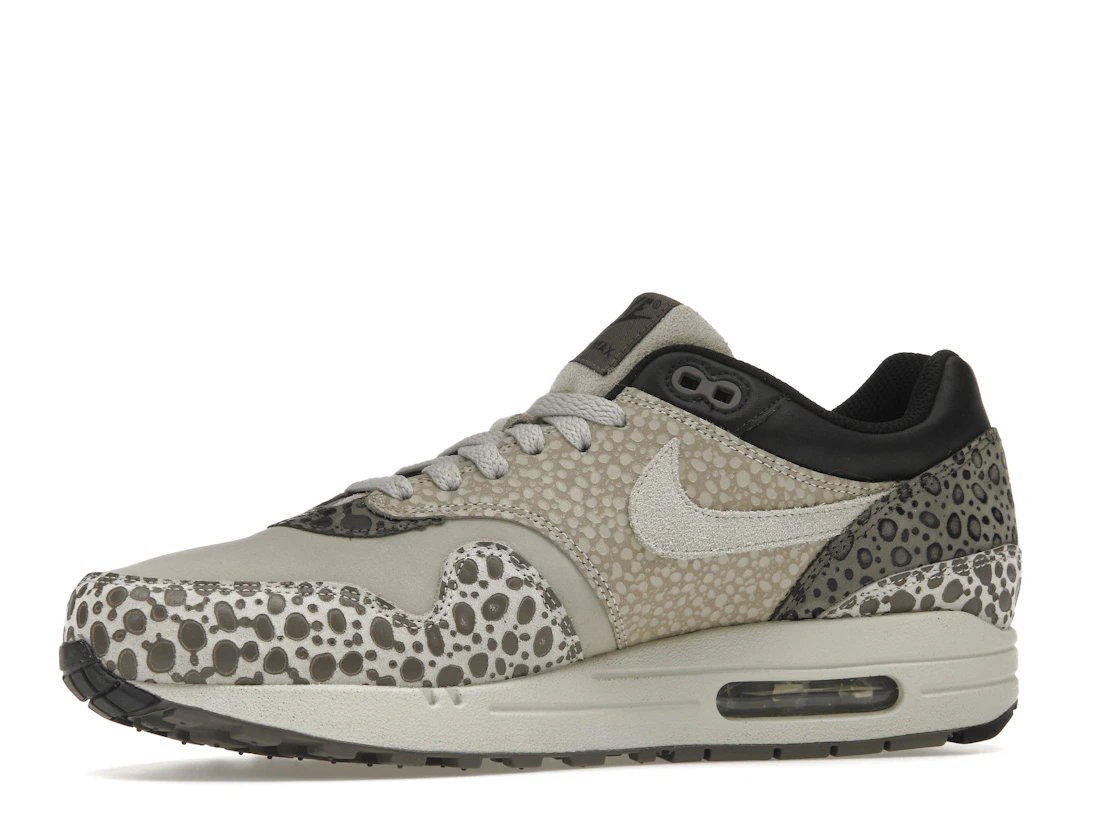 Vue 17 de Nike Air Max 1 Grey Safari