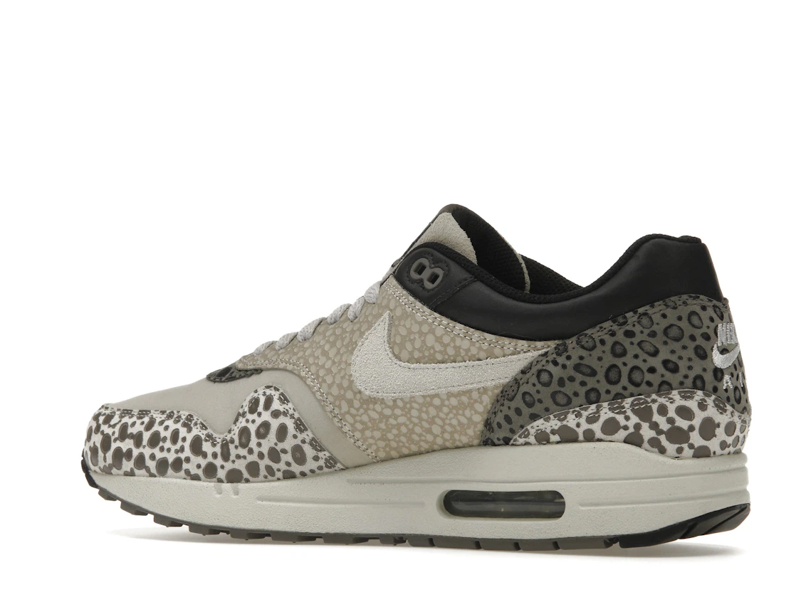 Vue 22 de Nike Air Max 1 Grey Safari