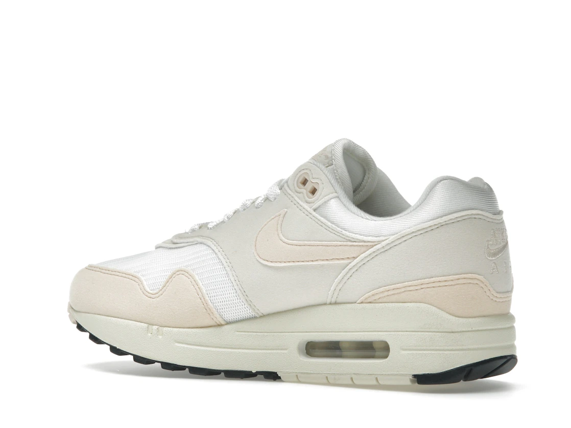 Vue 22 de Nike Air Max 1 Guava Ice 