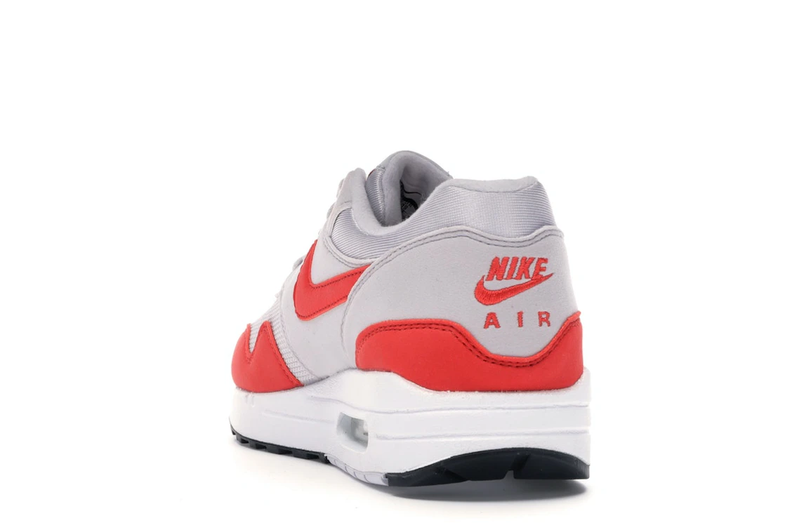 Vue 26 de Nike Air Max 1 Habanero Red 