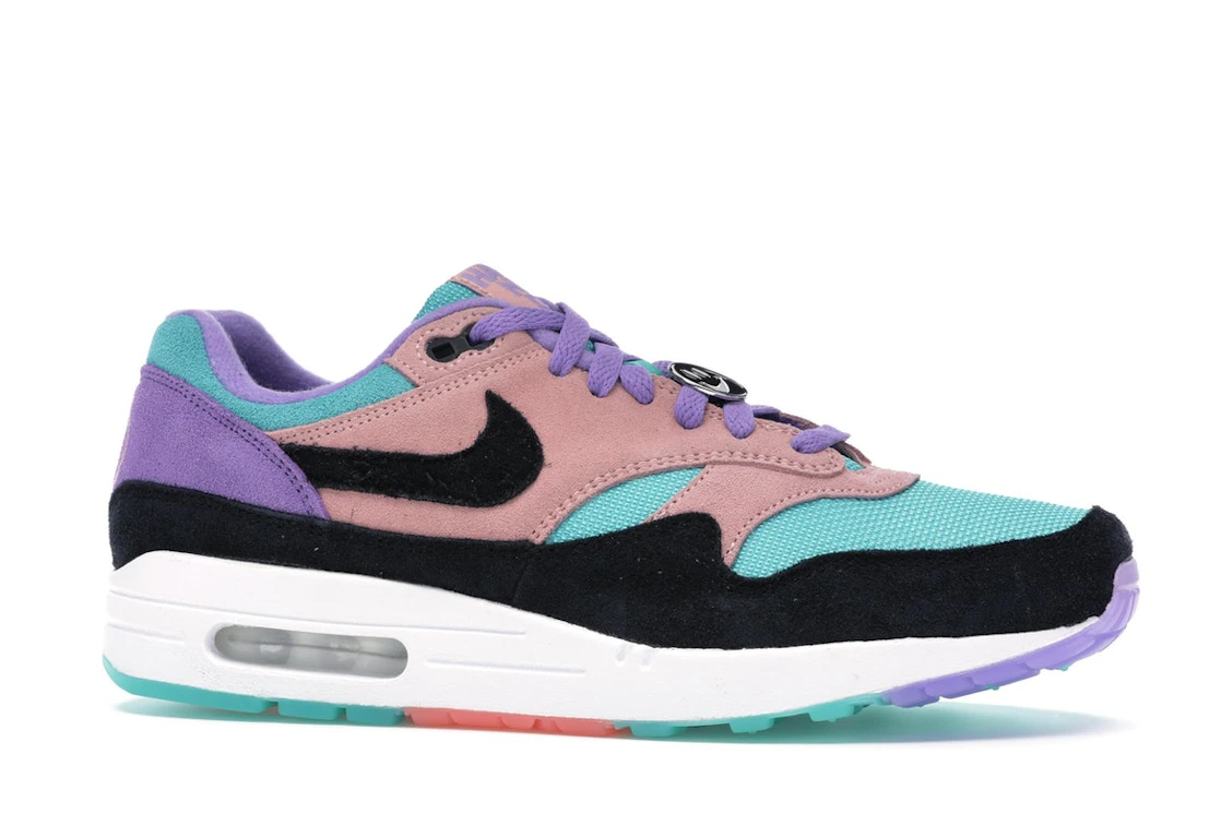 Vue 3 de Nike Air Max 1 Have a Nike Day