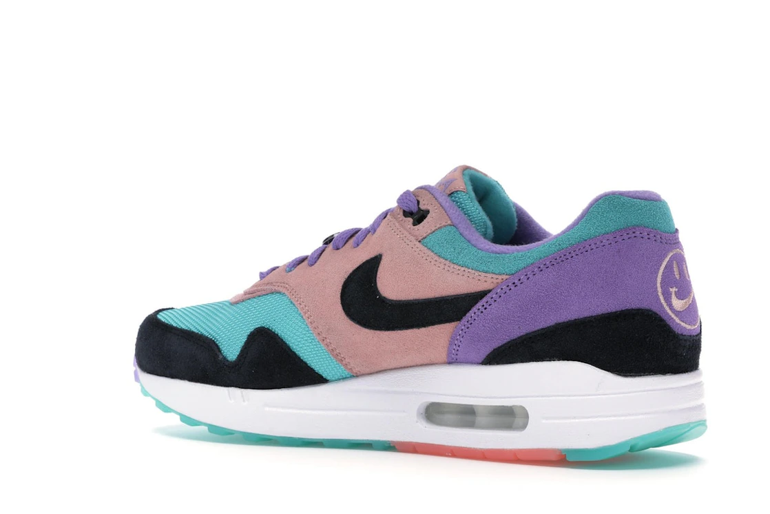 Vue 23 de Nike Air Max 1 Have a Nike Day