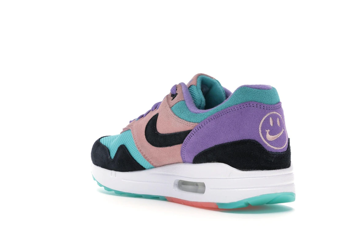 Vue 25 de Nike Air Max 1 Have a Nike Day