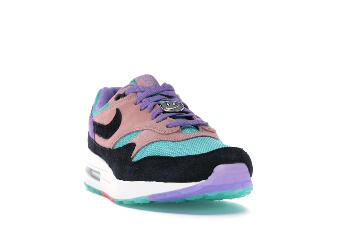 Vue 8 de Nike Air Max 1 Have a Nike Day