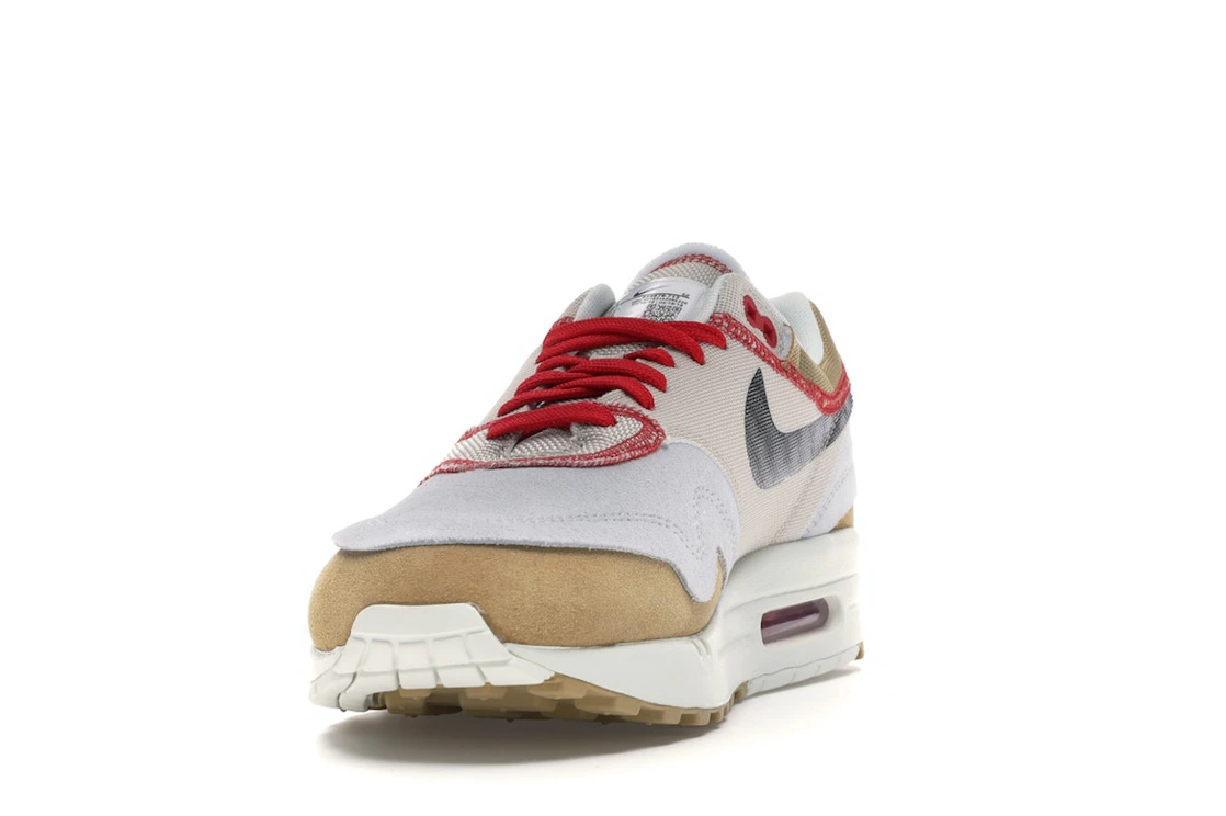 Vue 12 de Nike Air Max 1 Inside Out Club Gold Black