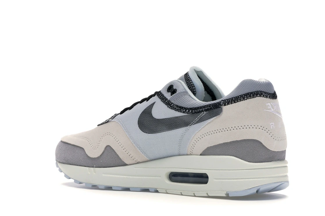 Vue 23 de Nike Air Max 1 Inside Out Phantom Black