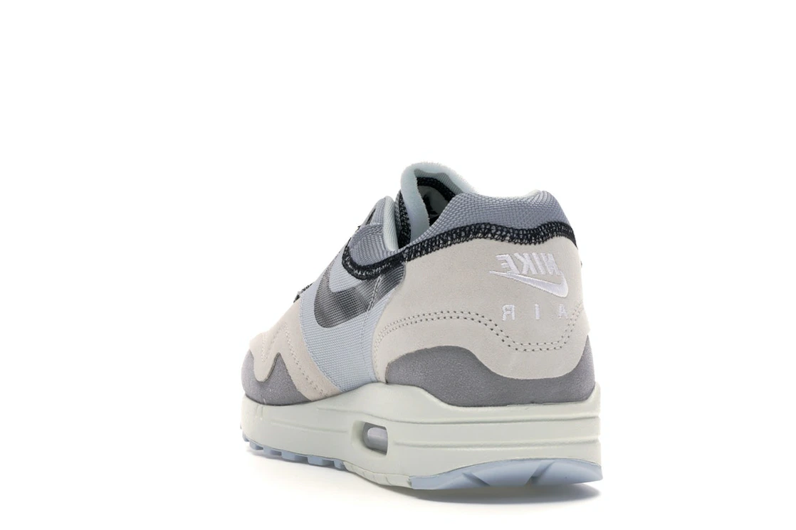 Vue 26 de Nike Air Max 1 Inside Out Phantom Black