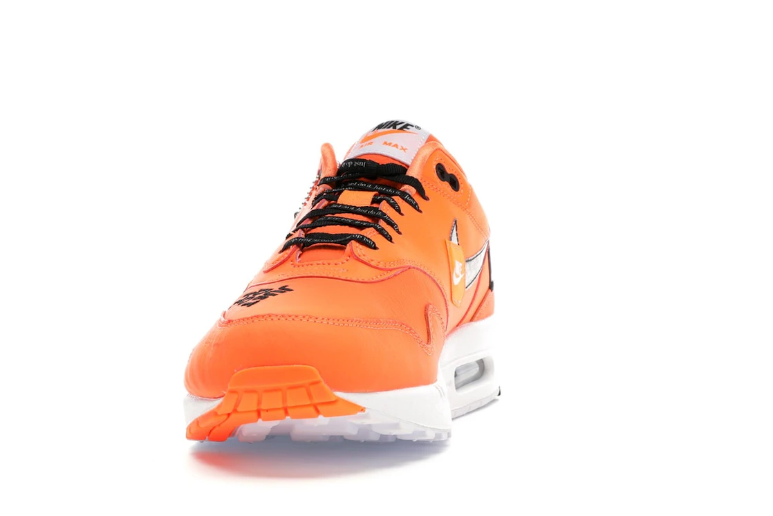 Vue 12 de Nike Air Max 1 Just Do It Orange 