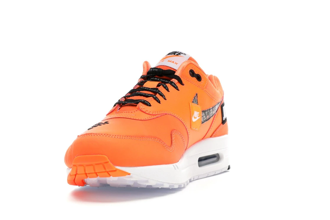 Vue 13 de Nike Air Max 1 Just Do It Orange 