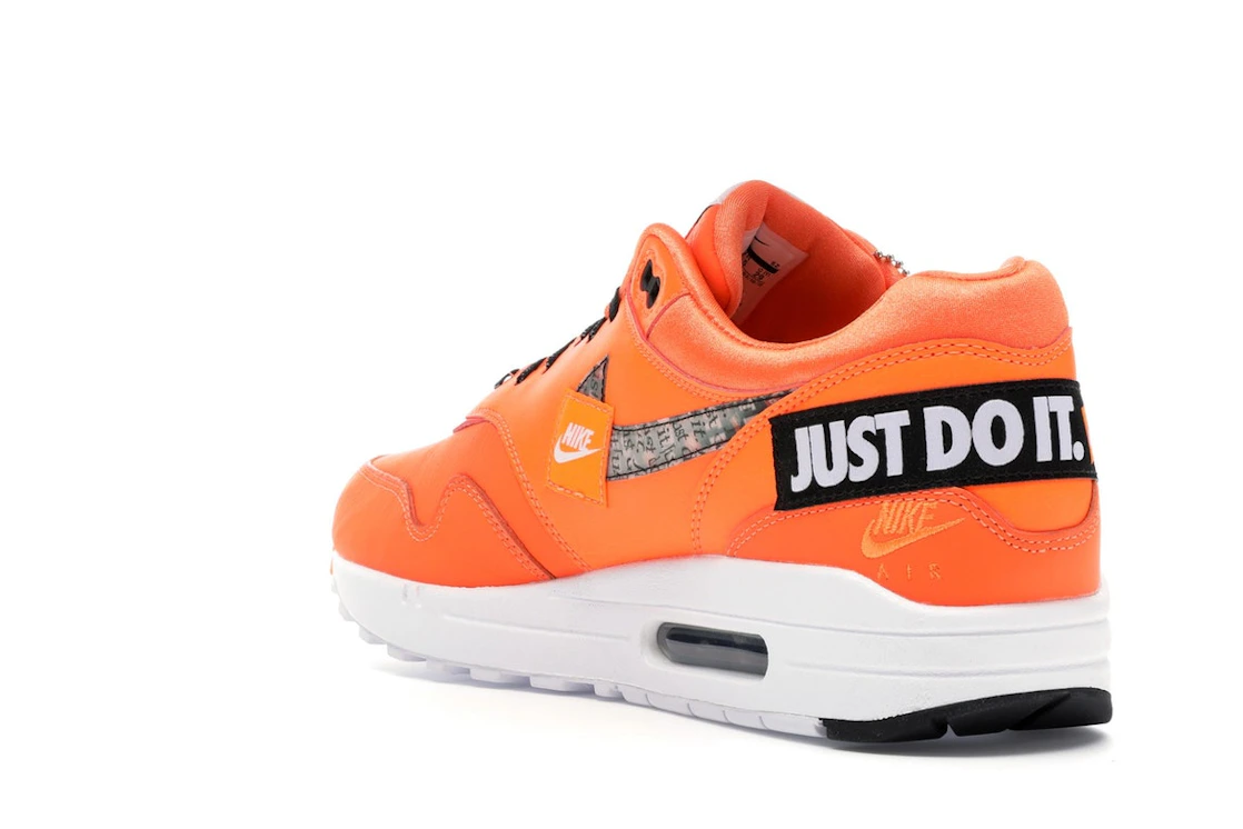 Vue 25 de Nike Air Max 1 Just Do It Orange 