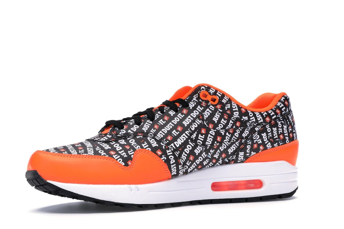 Vue 17 de Nike Air Max 1 Just Do It Pack Black Orange