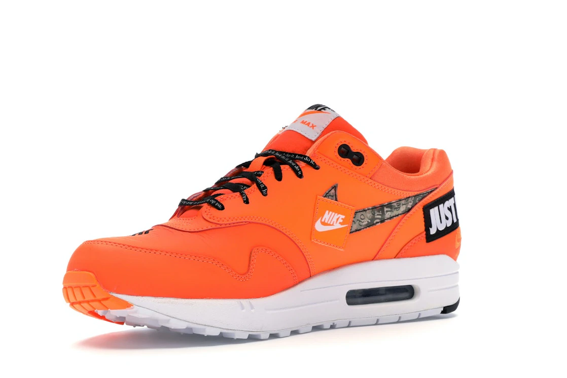 Vue 15 de Nike Air Max 1 Just Do It Pack Orange