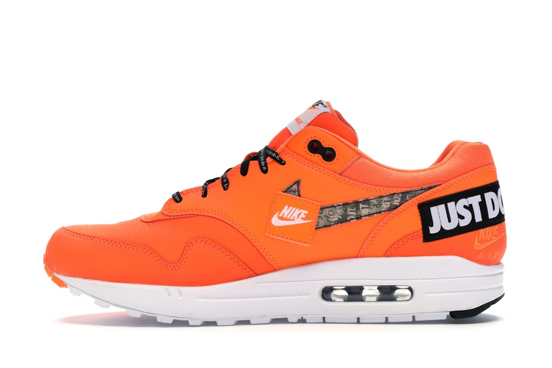 Vue 19 de Nike Air Max 1 Just Do It Pack Orange