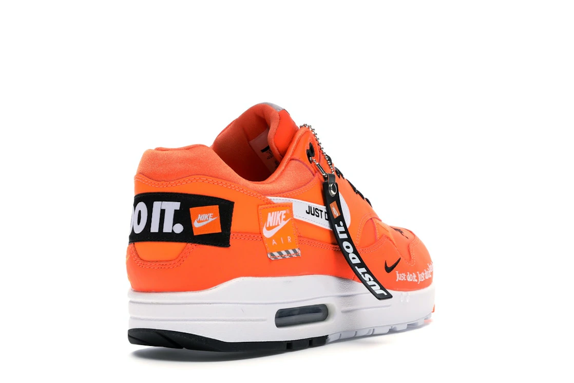 Vue 31 de Nike Air Max 1 Just Do It Pack Orange