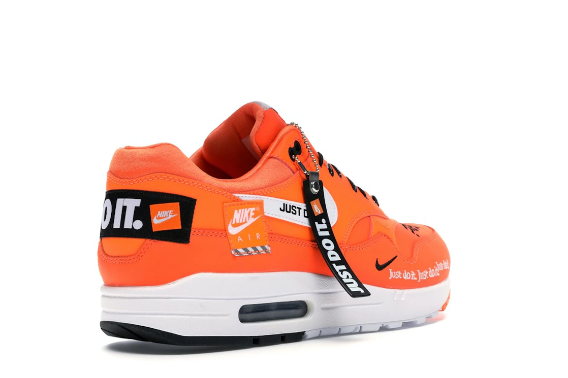Vue 32 de Nike Air Max 1 Just Do It Pack Orange