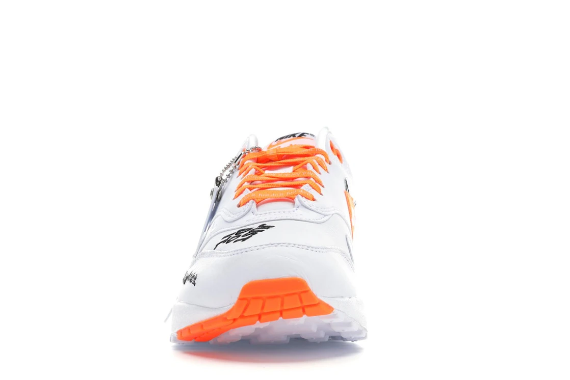 Vue 11 de Nike Air Max 1 Just Do It White 