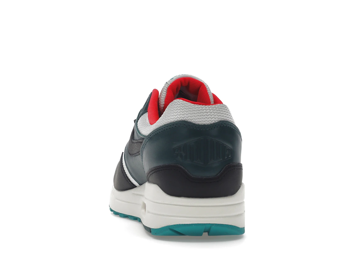 Vue 27 de Nike Air Max 1 LeBron James Liverpool F.C.
