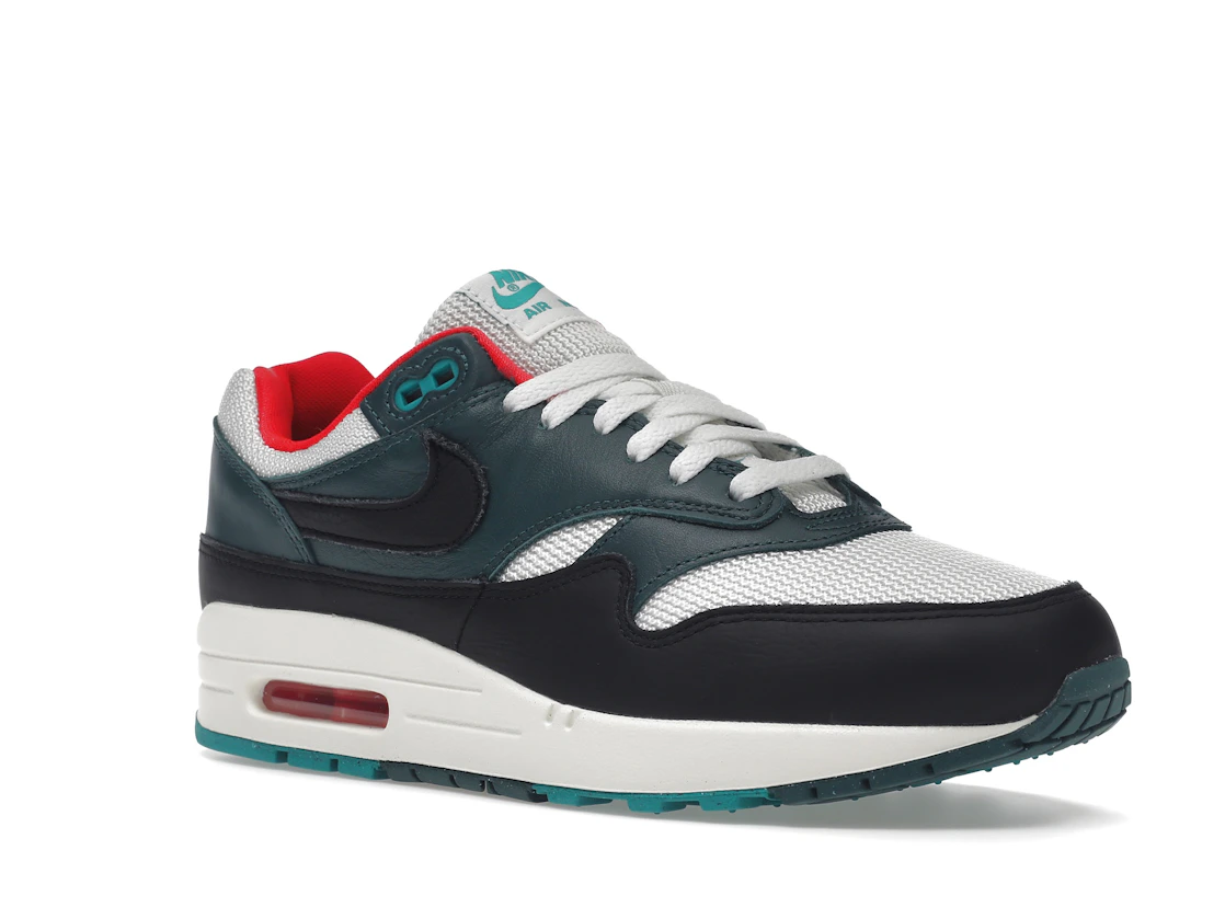 Vue 5 de Nike Air Max 1 LeBron James Liverpool F.C.
