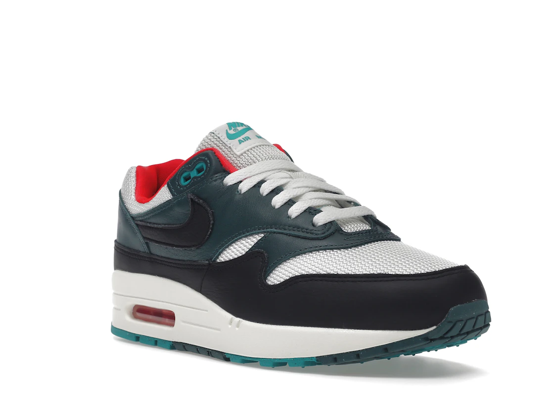 Vue 6 de Nike Air Max 1 LeBron James Liverpool F.C.