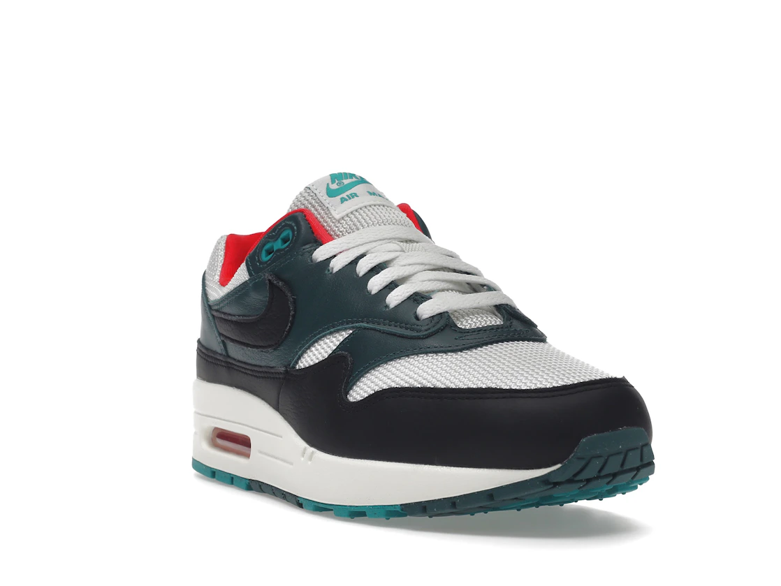 Vue 7 de Nike Air Max 1 LeBron James Liverpool F.C.