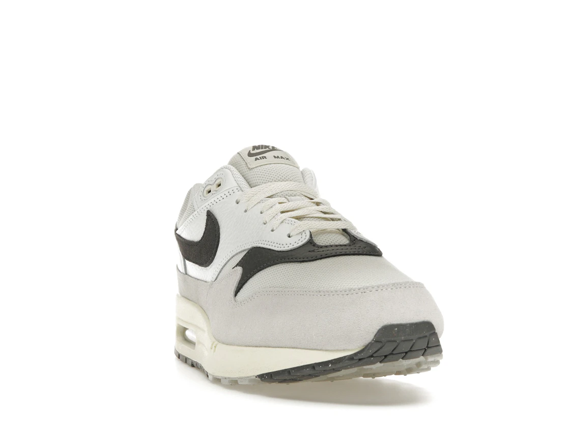 Vue 8 de Nike Air Max 1 Light Bone Iron Grey