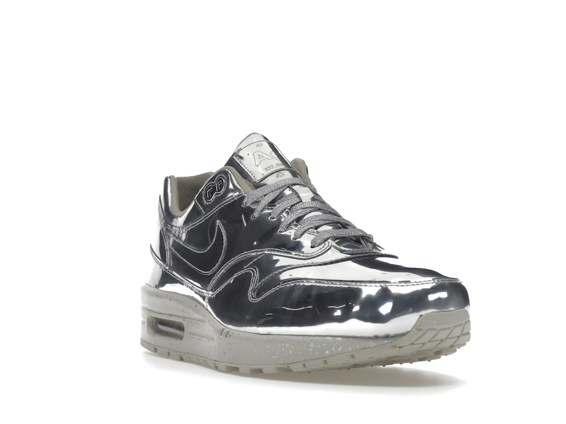 Vue 7 de Nike Air Max 1 Liquid Silver