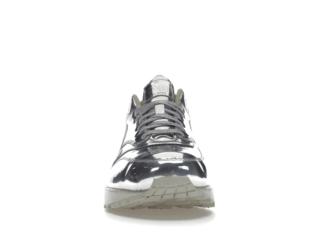 Vue 10 de Nike Air Max 1 Liquid Silver